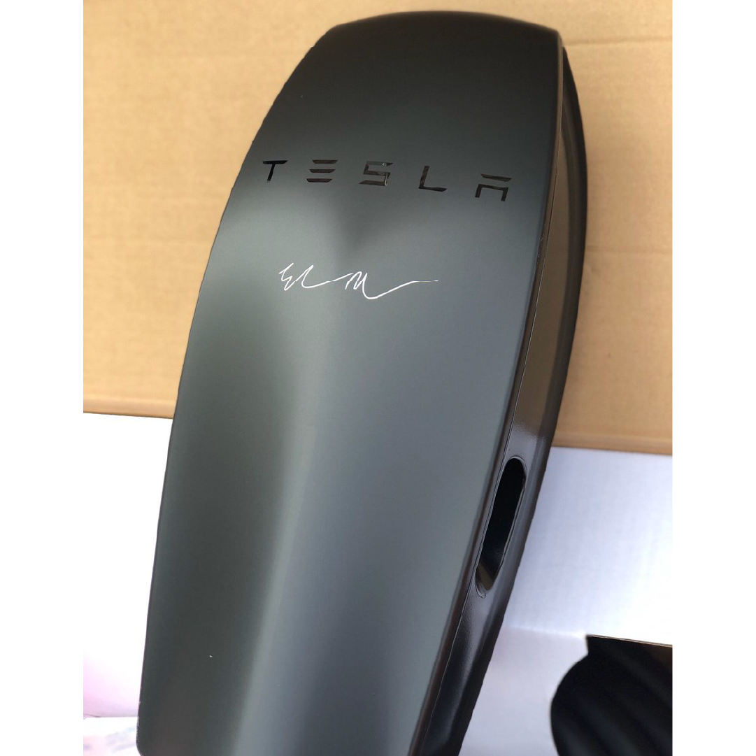 Tesla-Wall Connector Gen 2 Signature copy2