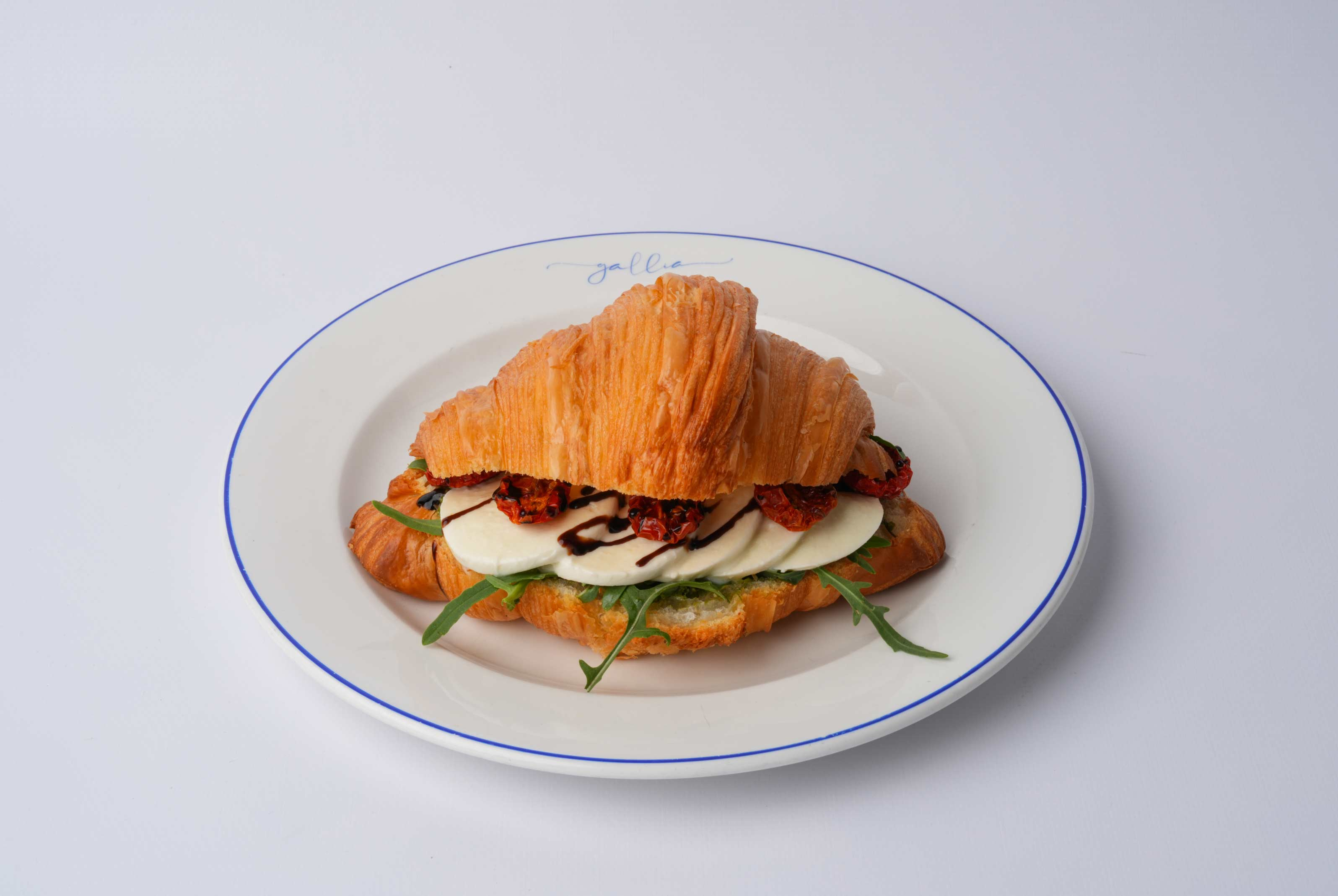 Caprese-croissant